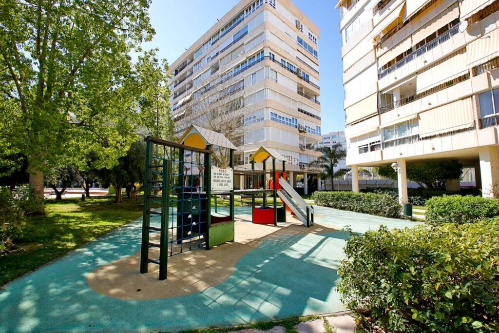 Garden Apartment With Pool And Ac Alicante Bagian luar foto