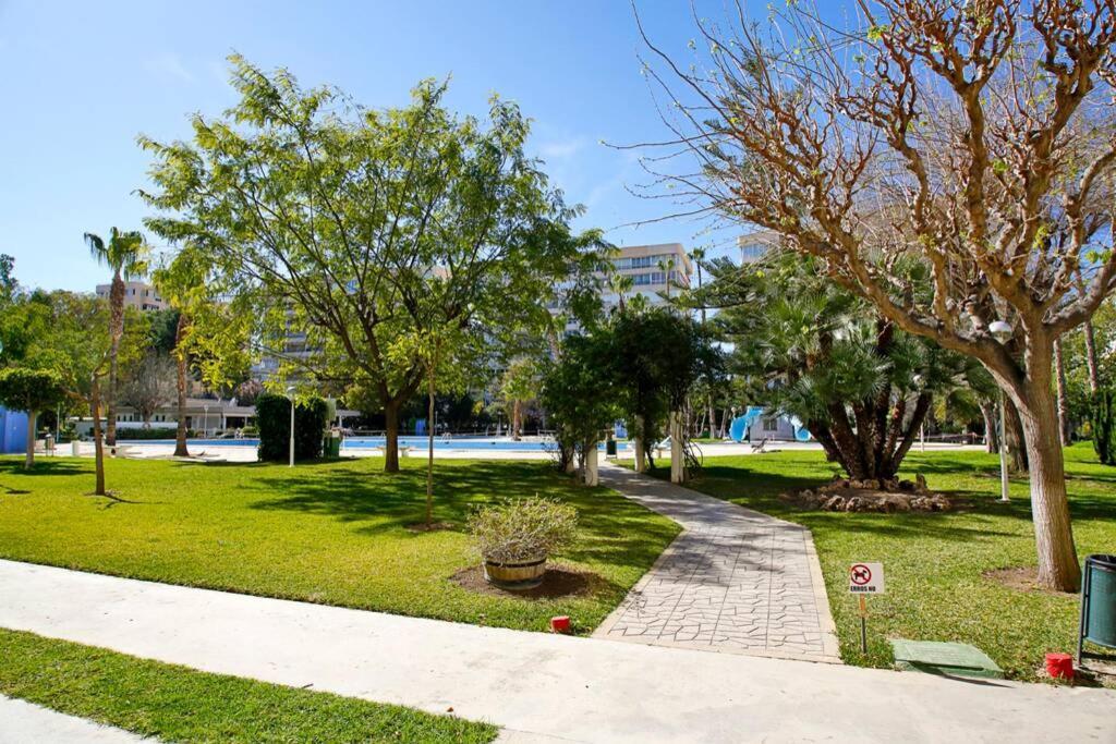 Garden Apartment With Pool And Ac Alicante Bagian luar foto