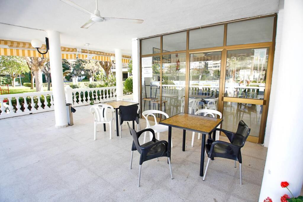 Garden Apartment With Pool And Ac Alicante Bagian luar foto
